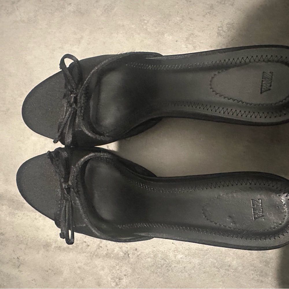 Zara Black Mules Classic Style